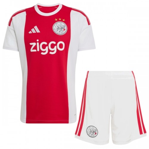 Jalkapallo Fanipaita Ajax Amsterdam Kotipeliasusetti 2026-27 - Lapset Jalkapallo Fanipaita Ajax Amsterdam Kotipeliasusetti 2026-27 - Lapset
