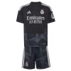 Jalkapallo Fanipaita Maalivahti Real Madrid Kotipeliasusetti 2026-27 - Lapset Jalkapallo Fanipaita Maalivahti Real Madrid Kotipeliasusetti 2026-27 - Lapset