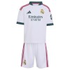 Jalkapallo Fanipaita Real Madrid Kotipeliasusetti 2026-27 - Lapset Jalkapallo Fanipaita Real Madrid Kotipeliasusetti 2026-27 - Lapset