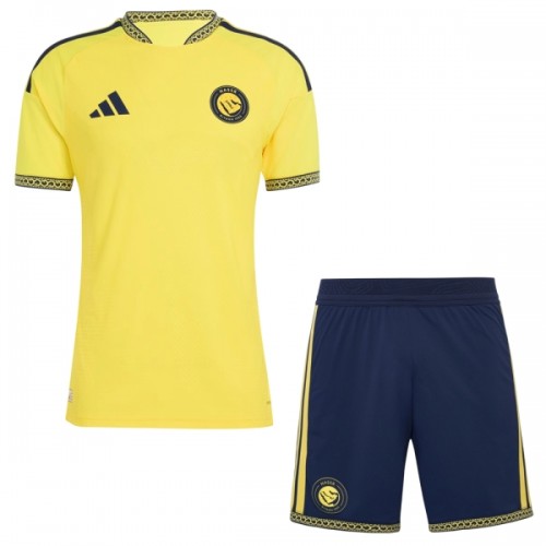 Jalkapallo Fanipaita Al Nassr Kotipeliasusetti 2026-27 - Lapset Jalkapallo Fanipaita Al Nassr Kotipeliasusetti 2026-27 - Lapset