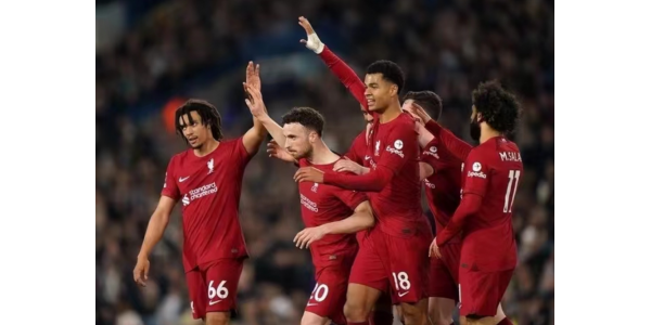 Liverpool voitti Leeds Unitedin vieraissa 6-1