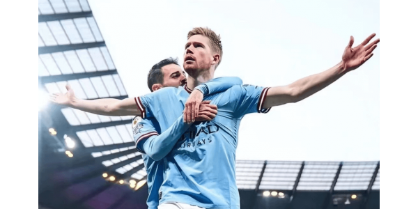 Manchester City lykkää sopimuksen jatkoneuvotteluja De Bruynen kanssa Manchester City lykkää sopimuksen jatkoneuvotteluja De Bruynen kanssa