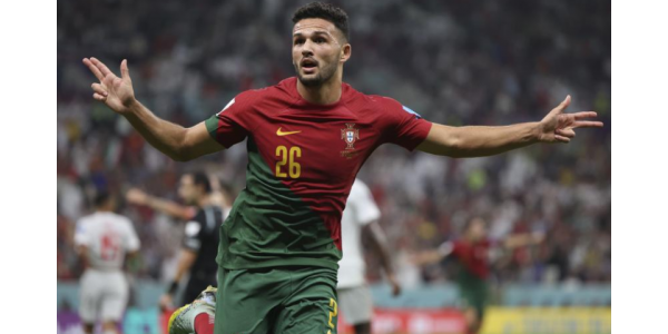 Ronaldo vaihtoon, kun Portugali kaataa Sveitsin 6-1 Ronaldo vaihtoon, kun Portugali kaataa Sveitsin 6-1