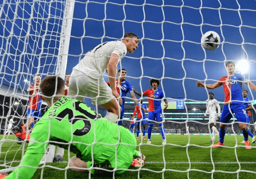 Manchester United kärsi nöyryyttävän tappion 0-4 Crystal Palacessa