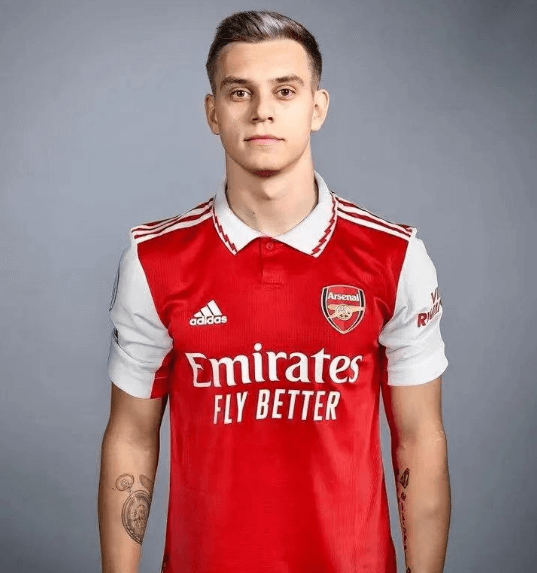 Arsenal palasi Mestarien liigaan seitsemän kauden jälkeen ja voitti 4-0