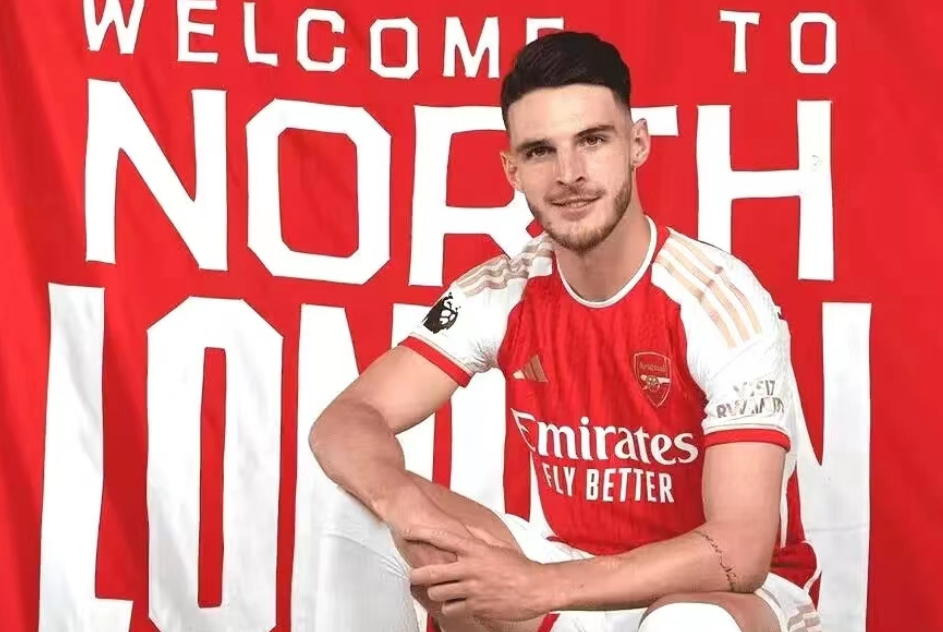 Rice liittyi virallisesti Arsenaliin, joukkueen arvo ylitti Manchester Cityn ja nousi maailman ykköseksi